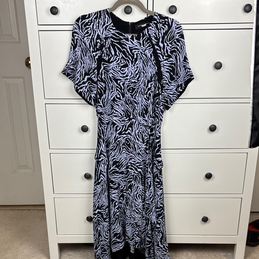Proenza Schouler Short Sleeve Blue/Black/White Draped Dress - Size 6